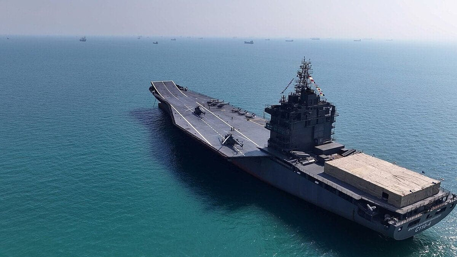 Iran điều tàu sân bay Shahid Bagheri ra biển sẵn sàng đánh chặn hạm đội Mỹ?- Ảnh 1.