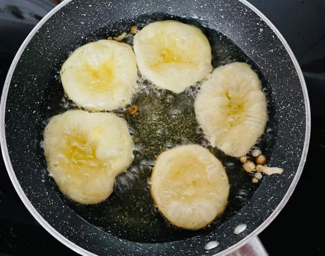 4 loại "bột" màu trắng ăn nhiều PHÁ HOẠI mạch máu nhanh hơn cả thịt mỡ, toàn món "vạn người mê" - Ảnh 3.