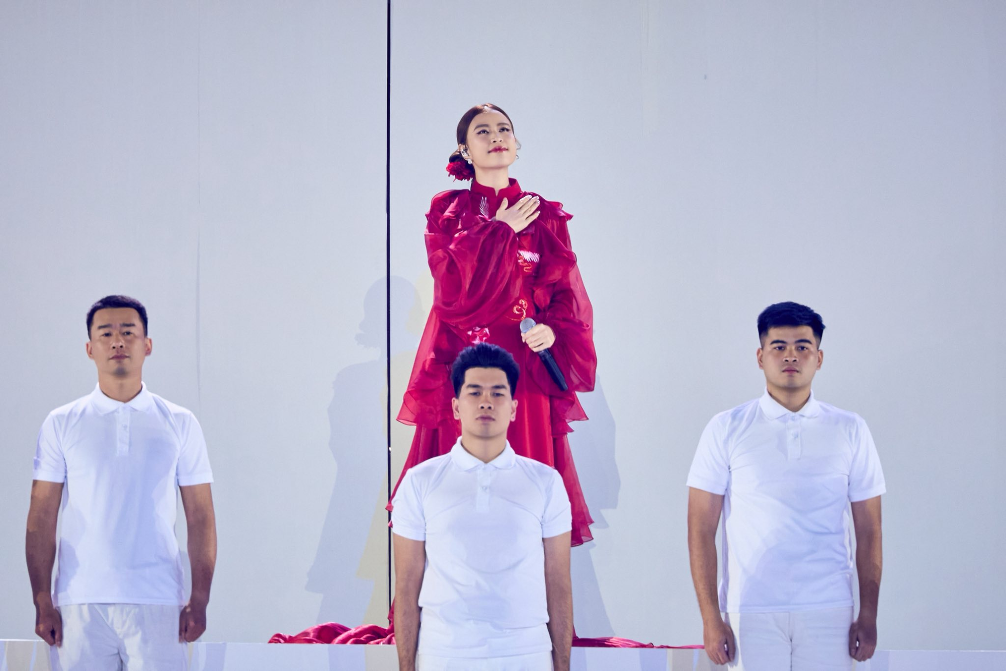 Tình hình của Hoàng Thùy Linh - Ảnh 3. Tình hình của Hoàng Thùy Linh - Ảnh 3.