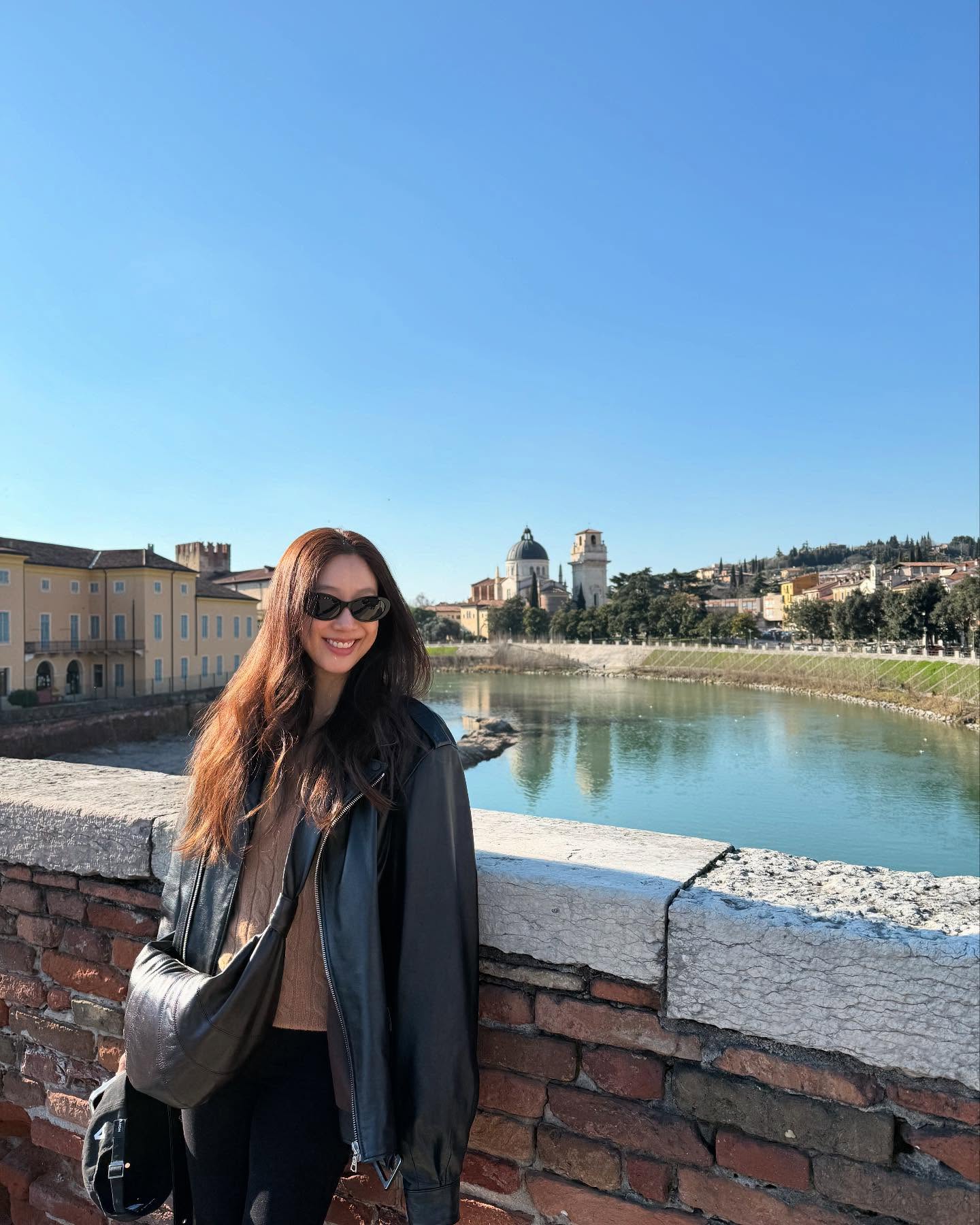 Sao Hàn ngoài 40 đều hack tuổi siêu đỉnh nhờ 5 món thời trang- Ảnh 2. Sao Hàn ngoài 40 đều hack tuổi siêu đỉnh nhờ 5 món thời trang- Ảnh 2.