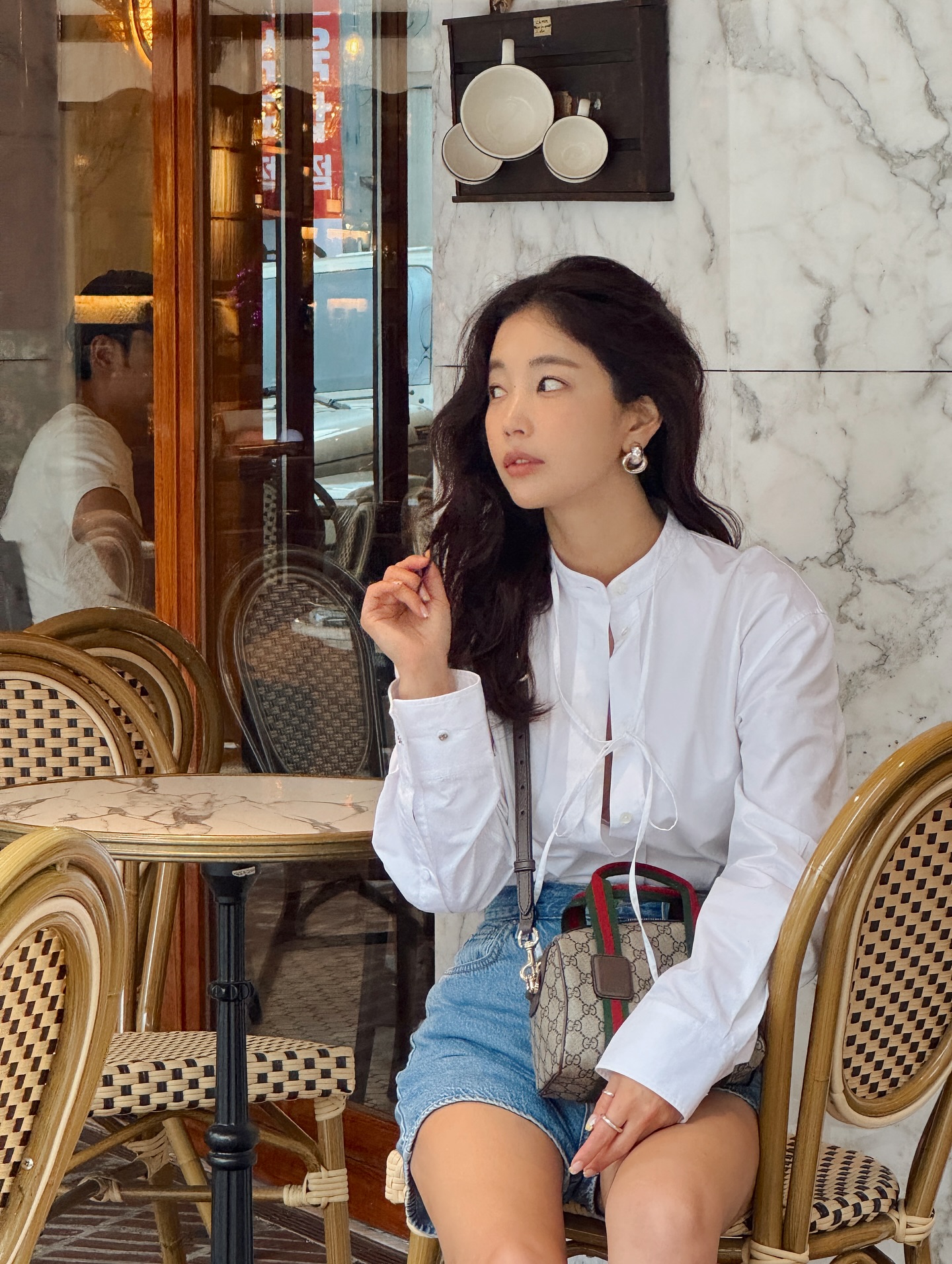 Sao Hàn ngoài 40 đều hack tuổi siêu đỉnh nhờ 5 món thời trang- Ảnh 5. Sao Hàn ngoài 40 đều hack tuổi siêu đỉnh nhờ 5 món thời trang- Ảnh 5.