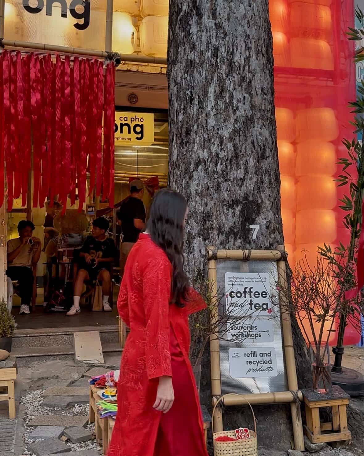 Tết Dương lịch “ăn nên làm ra”: Quán cafe, photobooth, thời trang doanh thu tăng 2-3 lần, xe ôm công nghệ kiếm 1,5 triệu/5 tiếng- Ảnh 6.