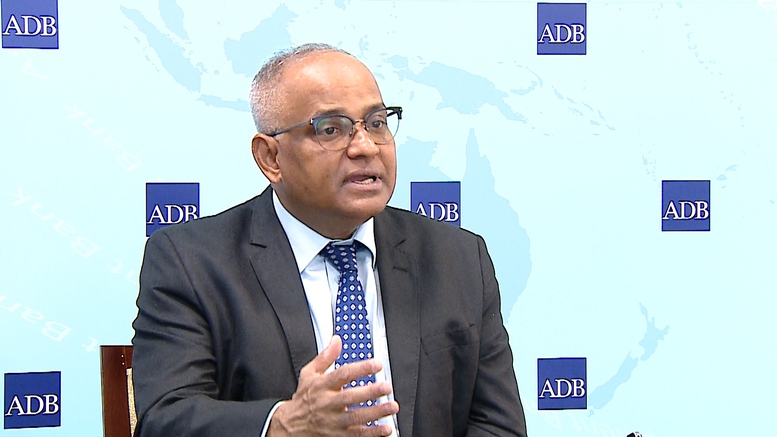 Giám đốc quốc gia ADB: Thành quả kinh tế của Việt Nam năm 2025 rất ấn tượng- Ảnh 1.