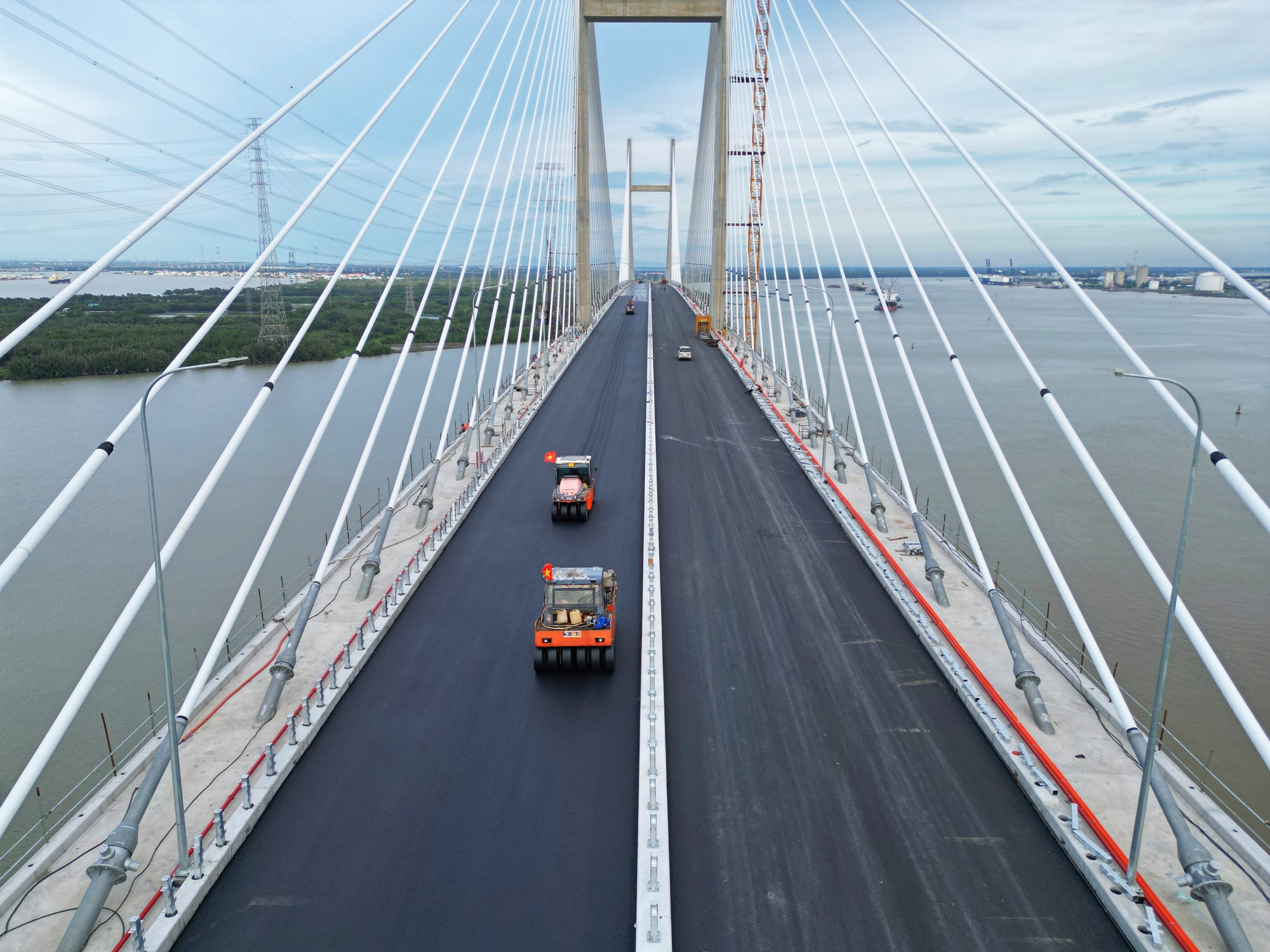 Cận cảnh đoạn cao tốc chưa thể khai thác do thiếu các điểm kết nối- Ảnh 8.