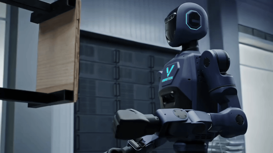 Robot hình người “Made in Vietnam” của tỷ phú Phạm Nhật Vượng chính thức ra mắt: có thể tự sạc pin mà không cần con người hỗ trợ - Ảnh 3.