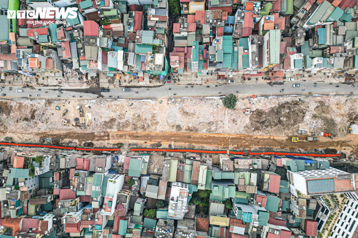 Thi công xuyên Tết, cắt gọt nhà mặt phố Đê La Thành để mở rộng đường Vành đai 1- Ảnh 10.