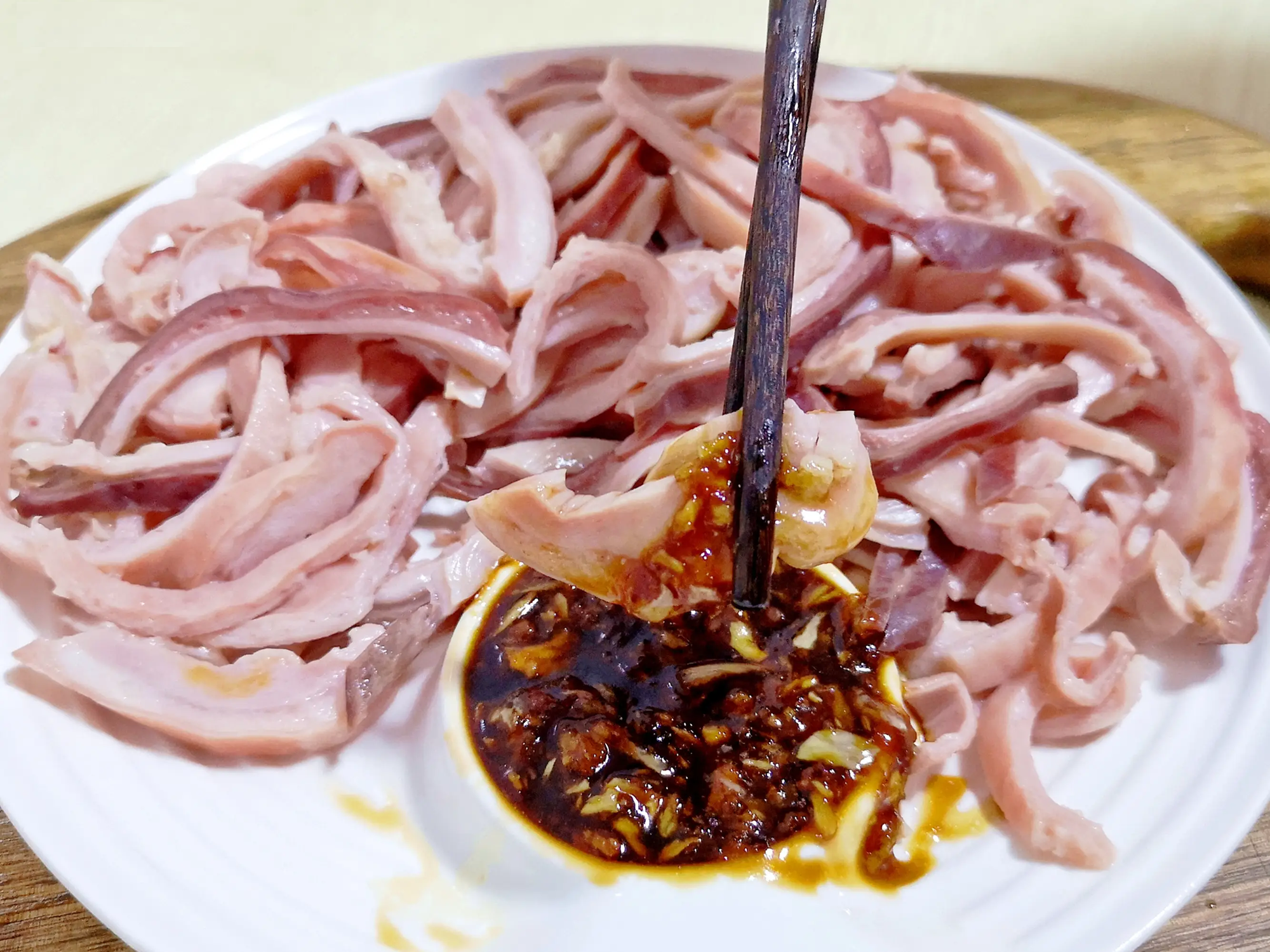 3 phần thịt lợn bổ dưỡng nhất khi trời lạnh: Ăn đúng vừa ấm người, vừa tốt cho tiêu hóa và sức đề kháng- Ảnh 1.