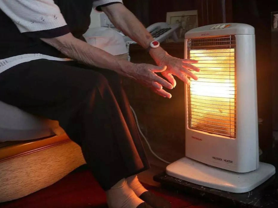 Bật điều hòa chế độ nóng hay dùng máy sưởi: Cái nào vừa ấm hơn, vừa tốn ít điện hơn? - Ảnh 2.