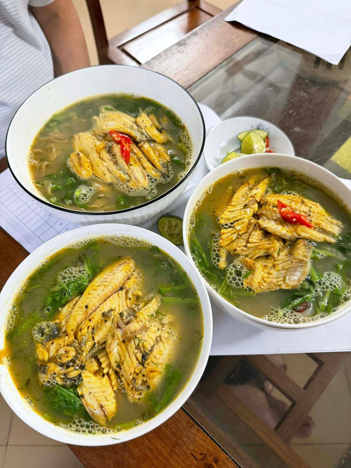 Không có bánh kem thành tựu, gen Z Hà Nội khoe ‘mâm cơm thành tựu 2025’- Ảnh 20.