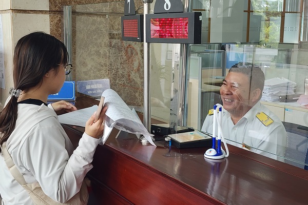 Thu phí, lệ phí không đúng quy định bị phạt tới 100 triệu đồng- Ảnh 1.