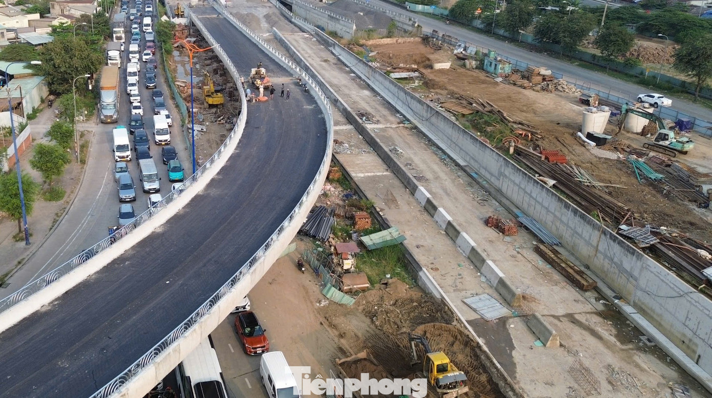 Thi công xuyên Tết tại các dự án trọng điểm TPHCM- Ảnh 3.