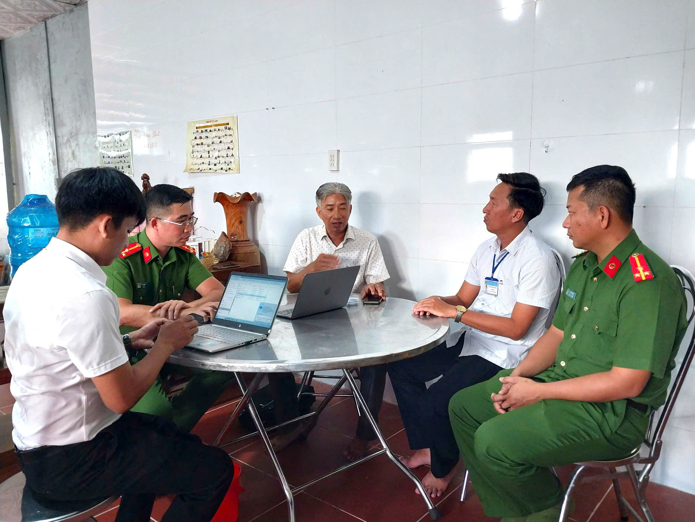 'Tuýt còi' nhà nghỉ ở Phú Quốc 'bùng phòng' khách Tây- Ảnh 1.