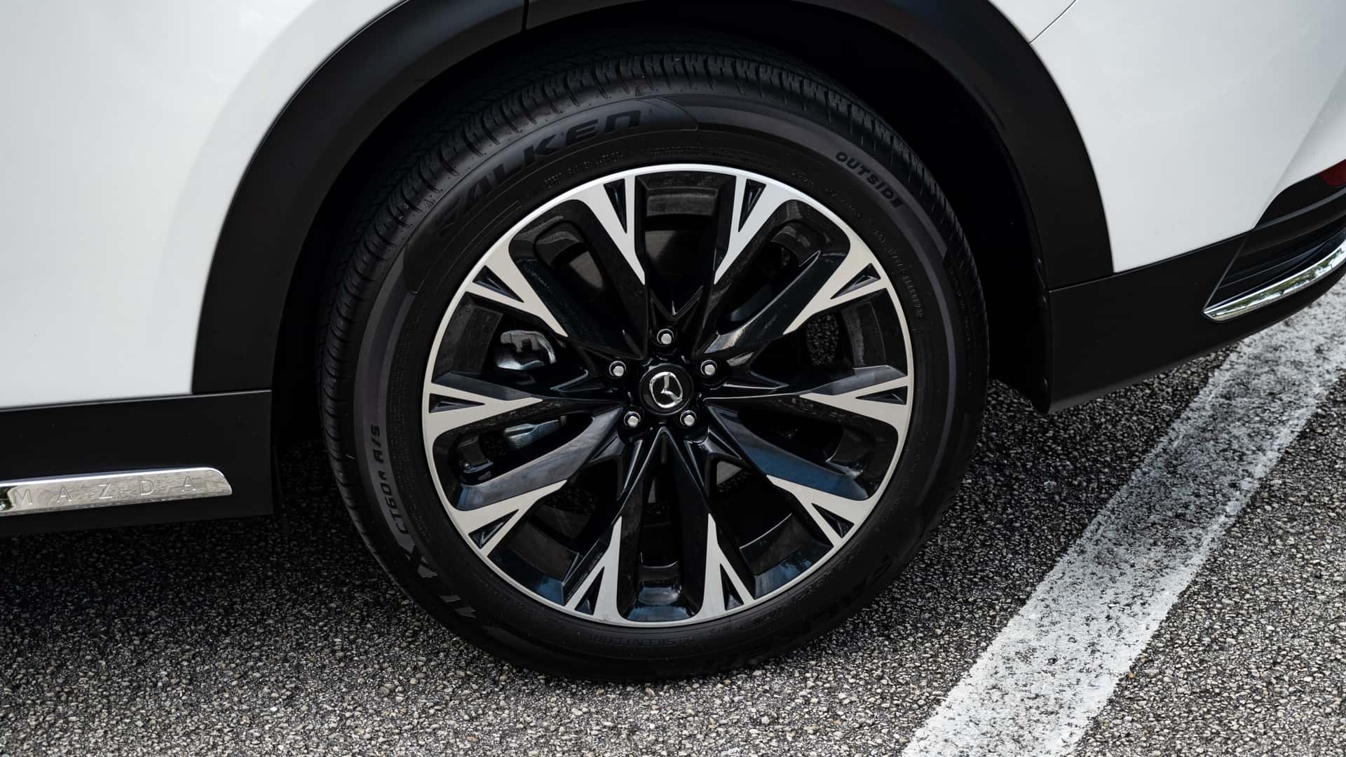 Hãng xe Nhật đầu tiên nhận cọc xe PHEV tại Việt Nam: Nhập khẩu nguyên chiếc, giá dự kiến 2,5 tỷ đồng- Ảnh 5.