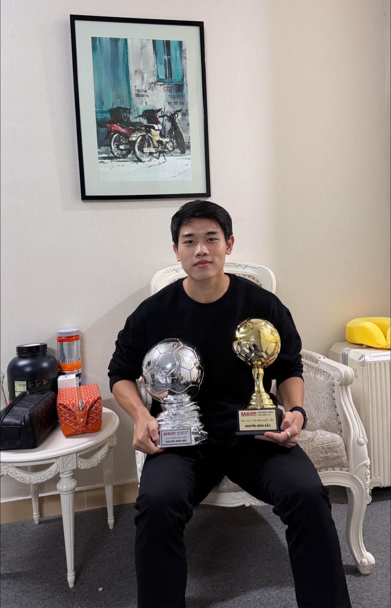 Mỹ nhân cao 1m70 mang quân hàm thiếu úy "lọt top tìm kiếm" với Đình Bắc: Từ gia thế đến học vấn đều đỉnh cao - Ảnh 9.