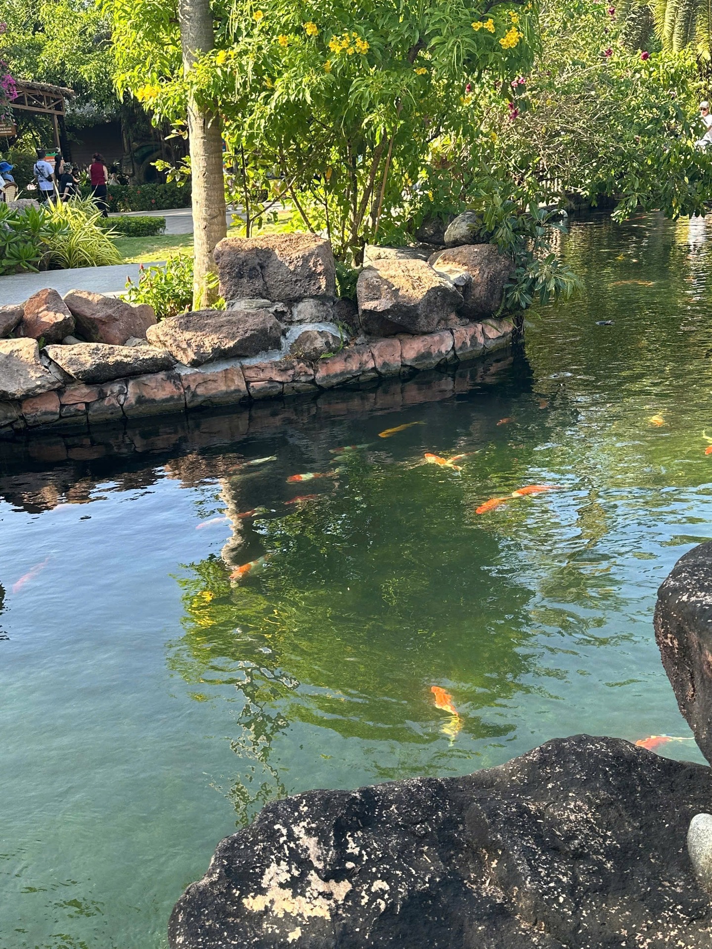 Tốn 1 triệu đồng mới được quyền mua một ly Phê La, chi nhánh mới khiến khách nghe xong muốn quay xe gấp- Ảnh 9. Tốn 1 triệu đồng mới được quyền mua một ly Phê La, chi nhánh mới khiến khách nghe xong muốn quay xe gấp- Ảnh 9.