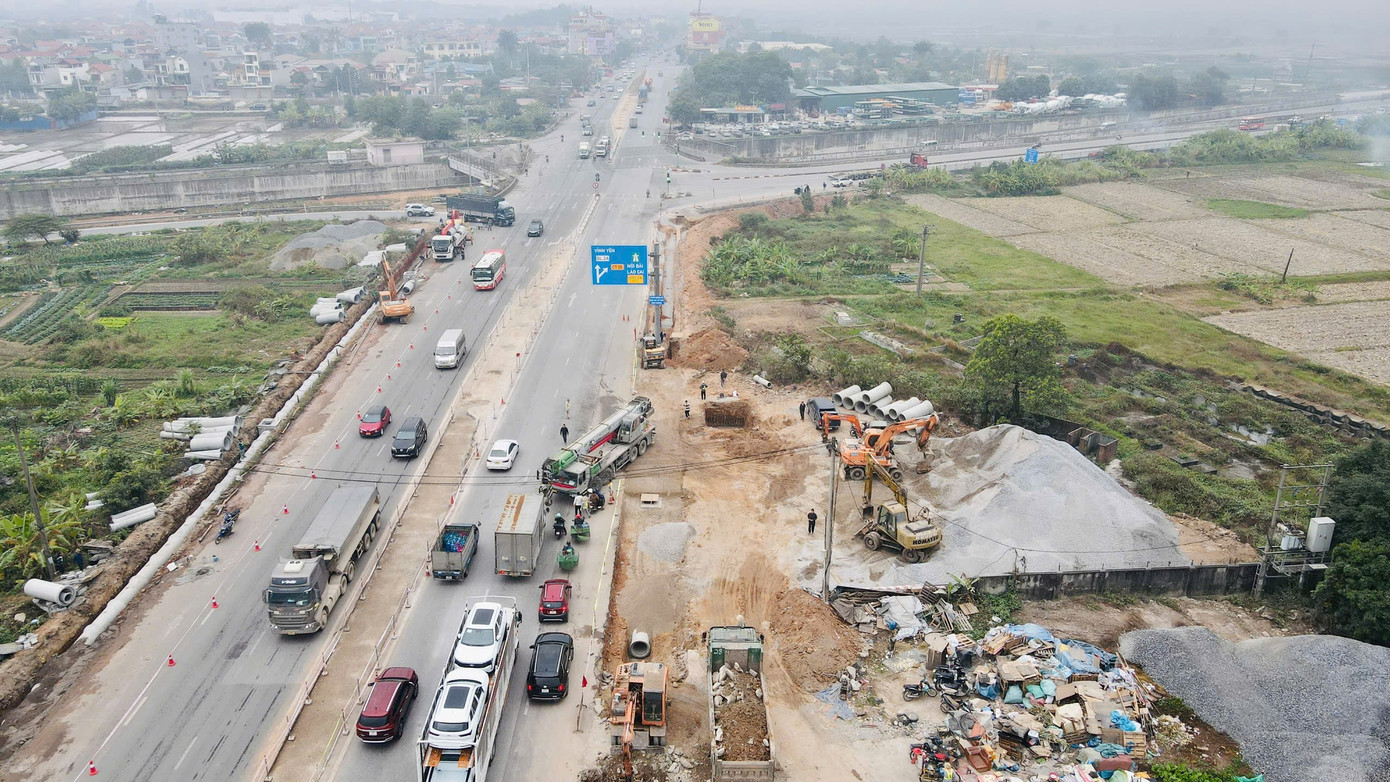 Hối hả thi công nút giao Quốc lộ 2 - Nội Bài - Lào Cai- Ảnh 2.