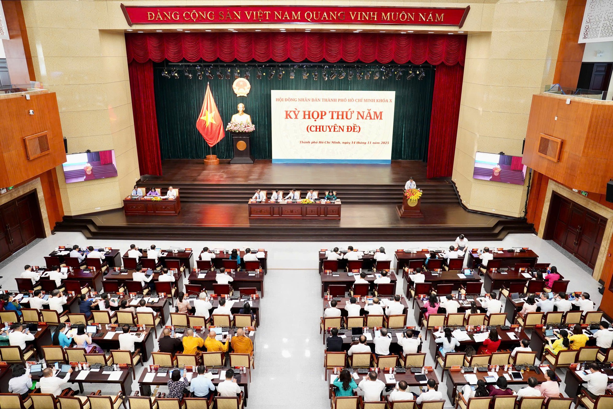 HĐND TPHCM tổ chức kỳ họp thứ tám, xem xét nhiều dự án quan trọng - Ảnh 1.