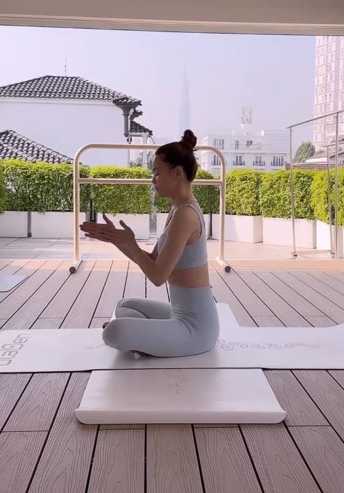 Hồ Ngọc Hà tiết lộ thực đơn xuống 2kg trong 3 tuần, "độ" dáng đón Tết: Da căng mọng, dáng vẫn xinh nhờ 1 loại thịt và 1 nước- Ảnh 9.