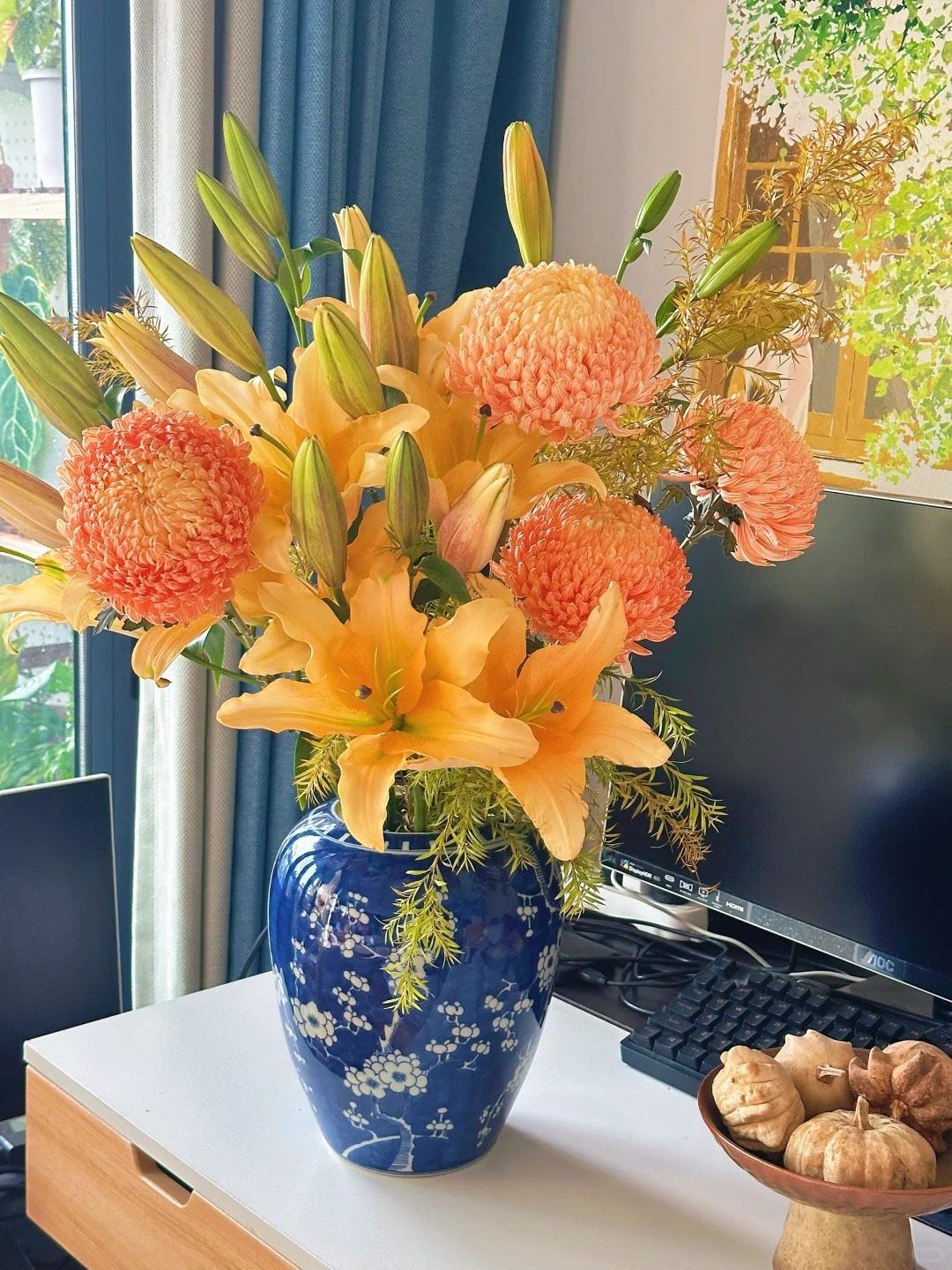 Chi hơn 300k rước bình hoa "khổng lồ" về nhà: Loài hoa định nghĩa lại hai chữ "phú quý" cho phòng khách ngày xuân - Ảnh 24. Chi hơn 300k rước bình hoa "khổng lồ" về nhà: Loài hoa định nghĩa lại hai chữ "phú quý" cho phòng khách ngày xuân - Ảnh 24.