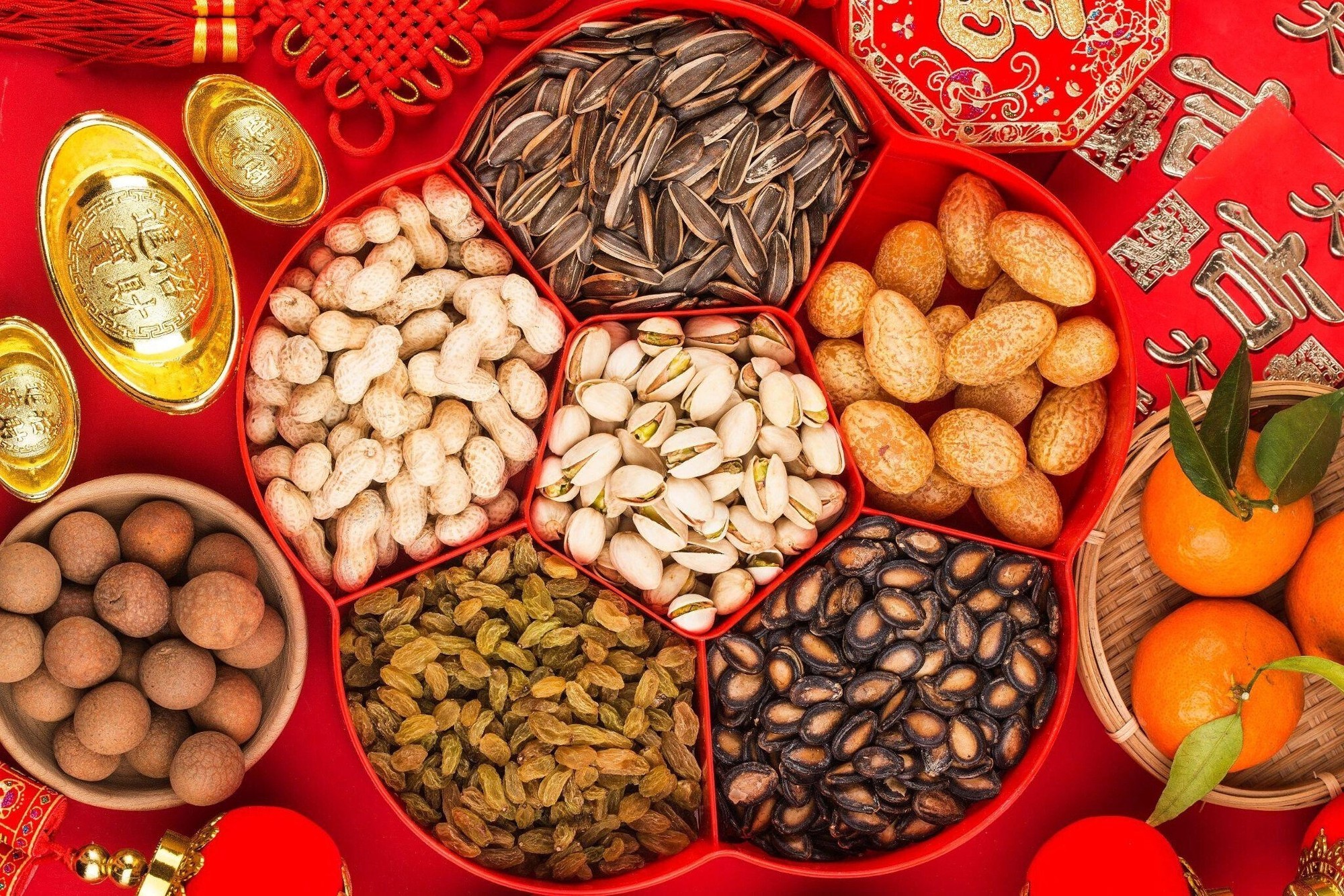 Cận Tết mua đồ khô đừng vội: Ghi nhớ 5 KHÔNG tránh "vàng thau lẫn lộn", vừa tiết kiệm vừa an tâm - Ảnh 1.