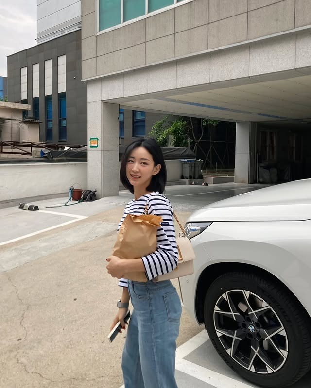 Mỹ nhân từ bỏ hào quang showbiz đi làm TVHK: Nhan sắc nhìn 1 lần là vấn vương, style đơn giản mà đẹp đỉnh- Ảnh 18.