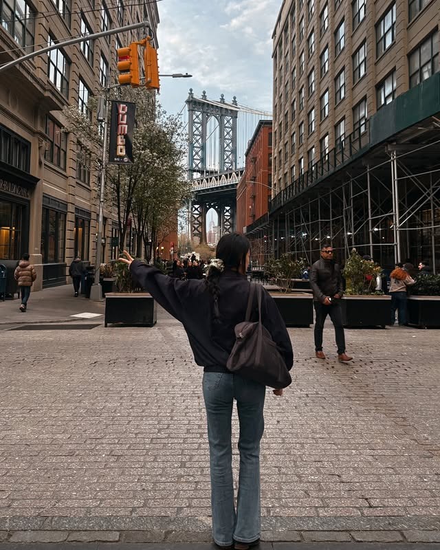 Mỹ nhân từ bỏ hào quang showbiz đi làm TVHK: Nhan sắc nhìn 1 lần là vấn vương, style đơn giản mà đẹp đỉnh- Ảnh 6.