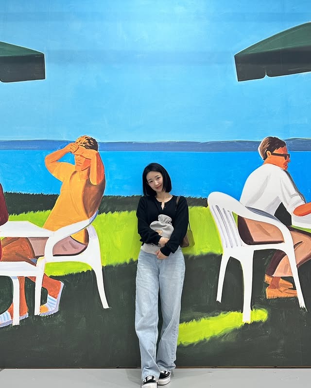 Mỹ nhân từ bỏ hào quang showbiz đi làm TVHK: Nhan sắc nhìn 1 lần là vấn vương, style đơn giản mà đẹp đỉnh- Ảnh 9.