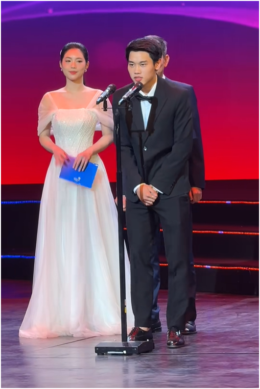 Mỹ nhân cao 1m70 mang quân hàm thiếu úy "lọt top tìm kiếm" với Đình Bắc: Từ gia thế đến học vấn đều đỉnh cao - Ảnh 1.