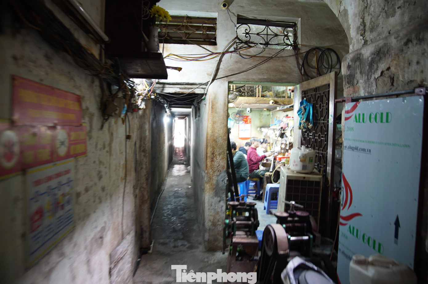 Đề án di dời 27.000 dân phố cổ Hà Nội, vì sao 28 năm vẫn giậm chân tại chỗ?- Ảnh 1.