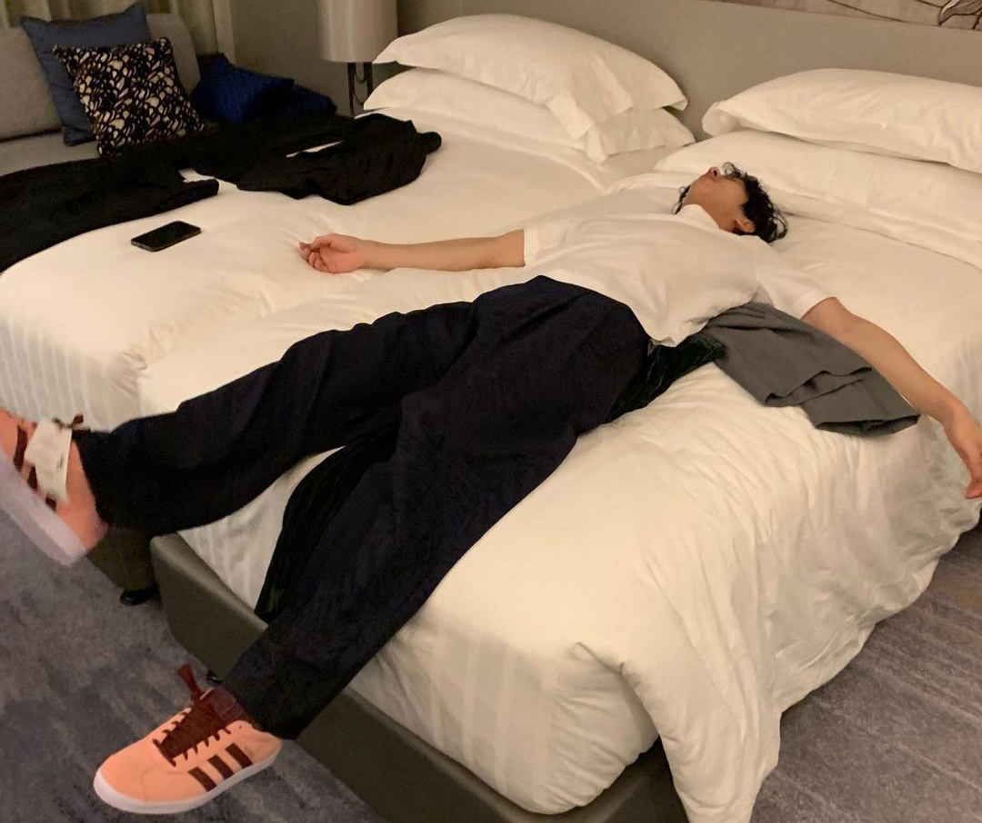 Tại sao dân văn phòng ngồi một chỗ nhưng ngày nào cơ thể cũng mệt mỏi rã rời? 5 điều này bạn chưa ngờ tới- Ảnh 1. Tại sao dân văn phòng ngồi một chỗ nhưng ngày nào cơ thể cũng mệt mỏi rã rời? 5 điều này bạn chưa ngờ tới- Ảnh 1.