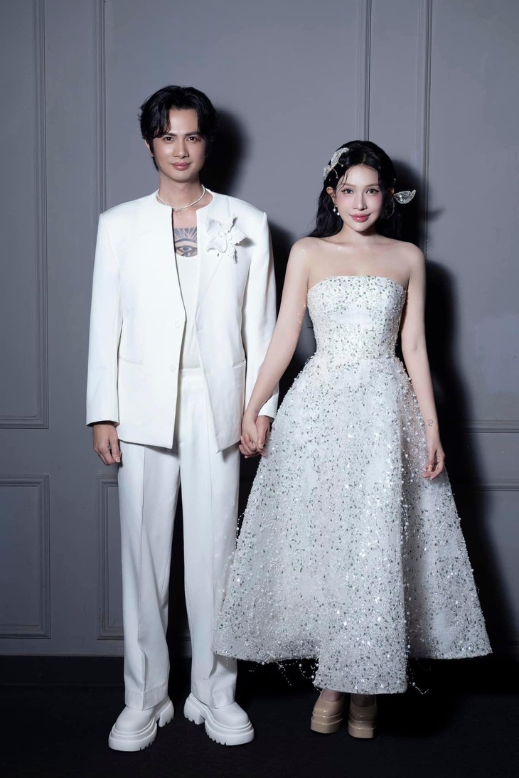 Xôn xao clip Khả Như đi thử váy cưới, chuẩn bị kết hôn với Huỳnh Phương?- Ảnh 3. Xôn xao clip Khả Như đi thử váy cưới, chuẩn bị kết hôn với Huỳnh Phương?- Ảnh 3.