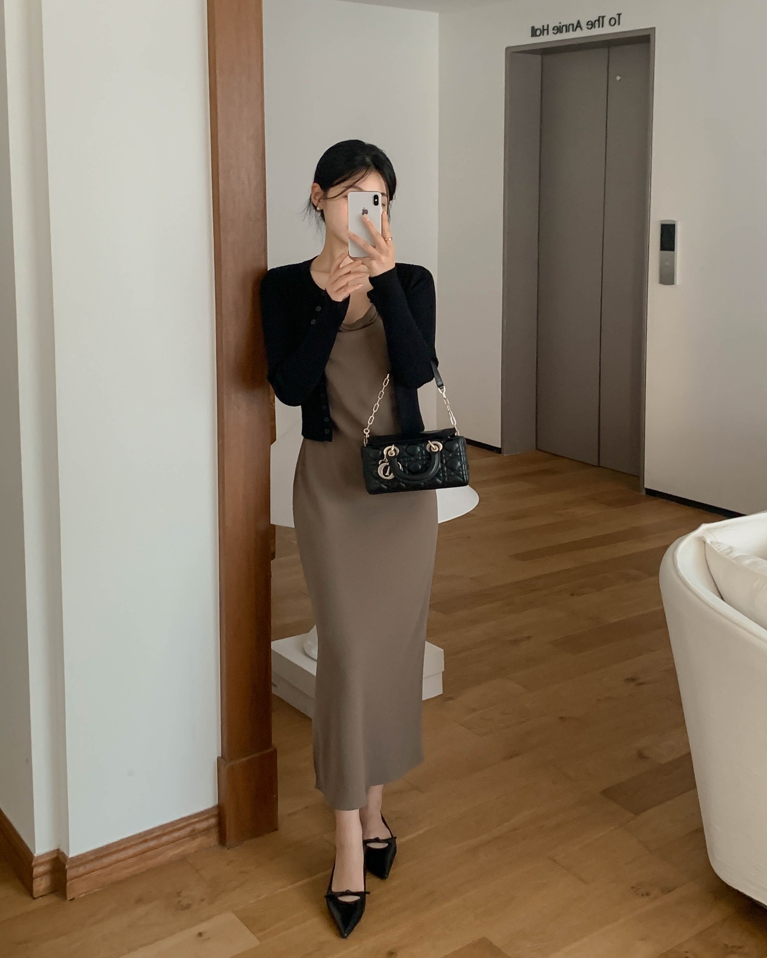 Thời tiết này là phải mặc áo cardigan với 5 cách mix sành điệu mọi hoàn cảnh- Ảnh 5.