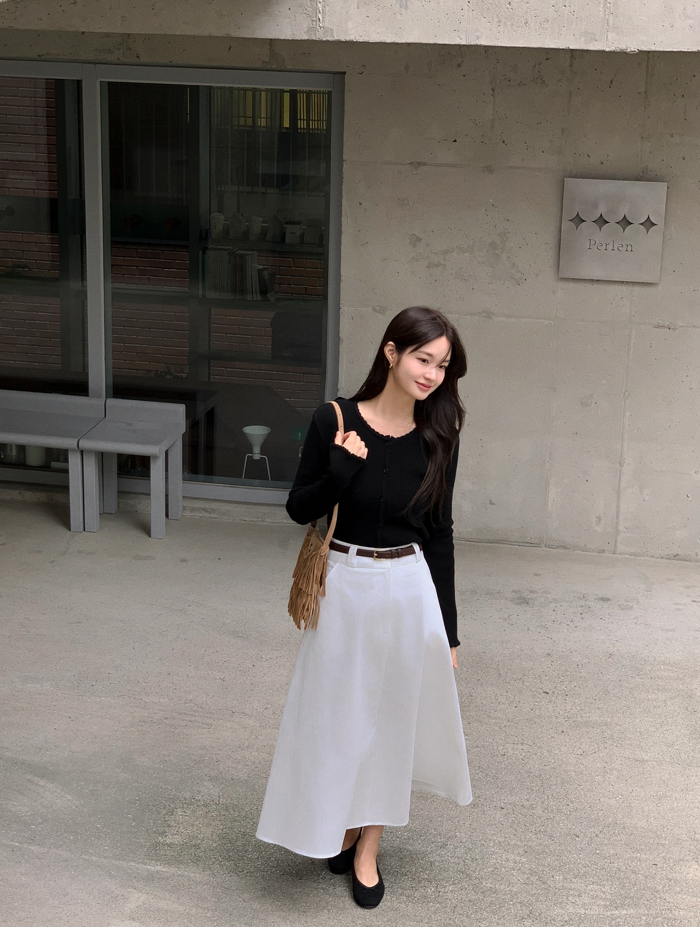 Thời tiết này là phải mặc áo cardigan với 5 cách mix sành điệu mọi hoàn cảnh- Ảnh 1.