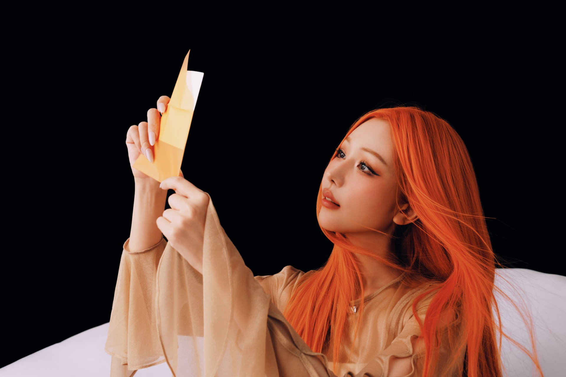 Mỹ nhân Việt nhiều lần gây sốt Trung Quốc: Cứ ra nhạc là có hit, là nghệ sĩ nữ nhiều MV trăm triệu view nhất showbiz- Ảnh 2.