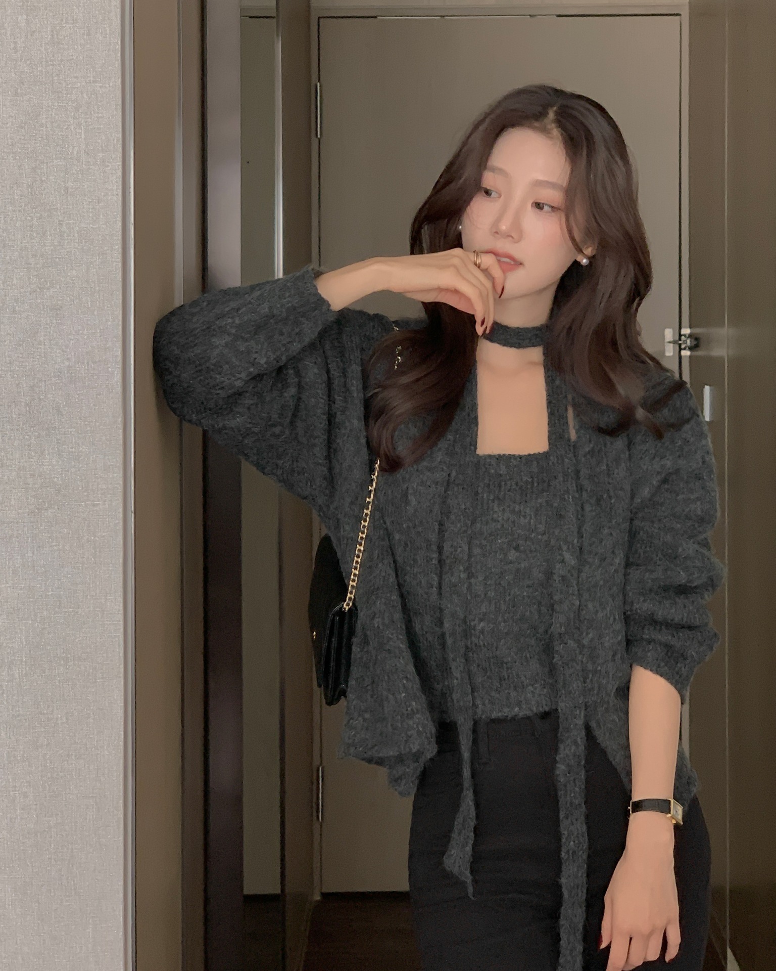 Thời tiết này là phải mặc áo cardigan với 5 cách mix sành điệu mọi hoàn cảnh- Ảnh 6.