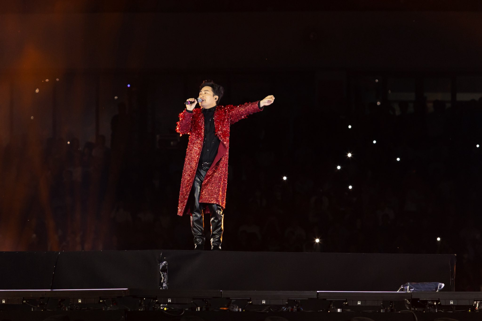 Nam ca sĩ Việt được bộ VH-TT-DL vinh danh: Cất giọng ai nghe cũng "khiếp vía", cứ hát nhạc trẻ viral rần rần- Ảnh 6.