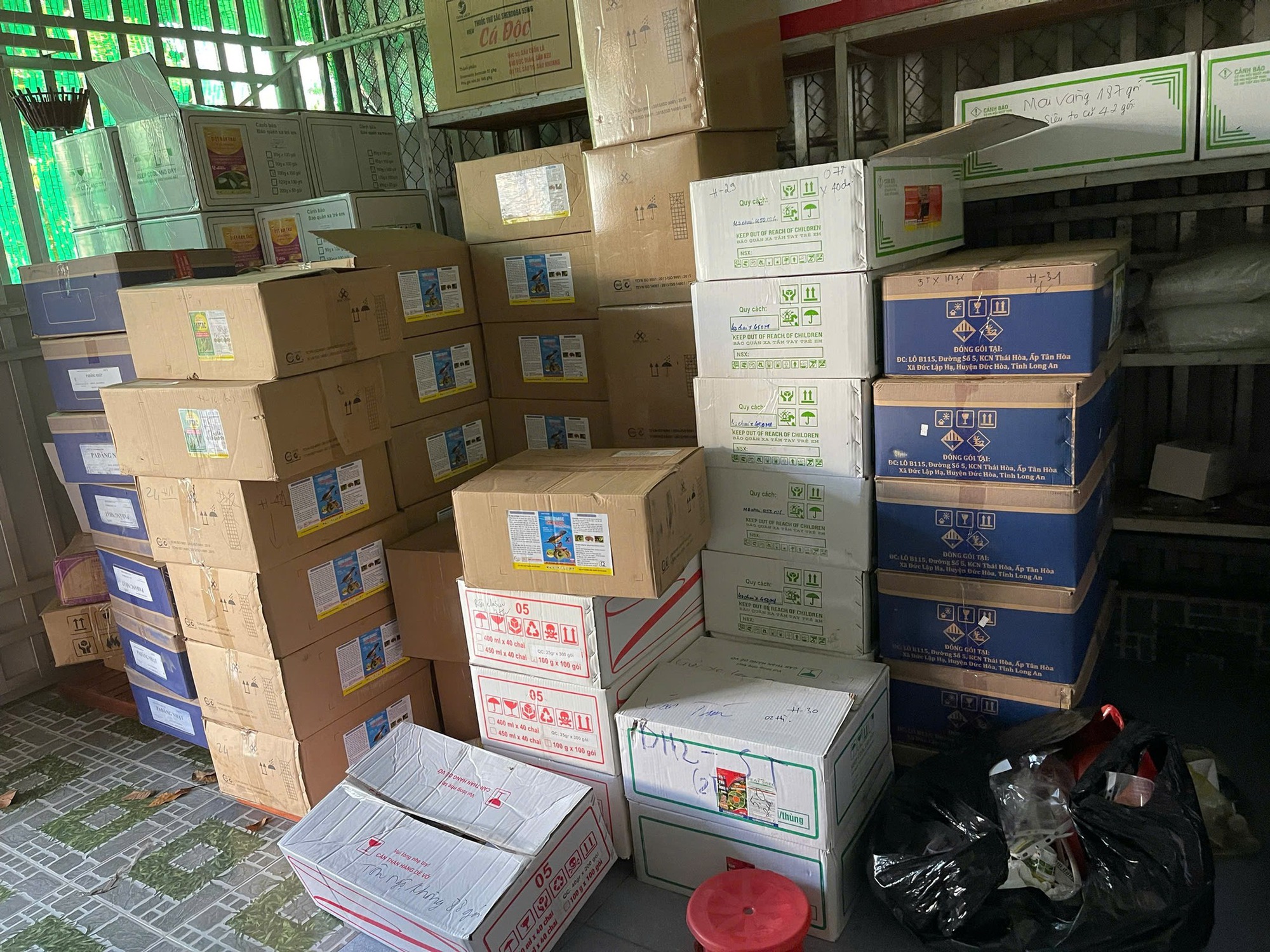 Khám xét khẩn cấp công ty của Nguyễn Văn Tám tại 8 tỉnh, thành - Ảnh 1.