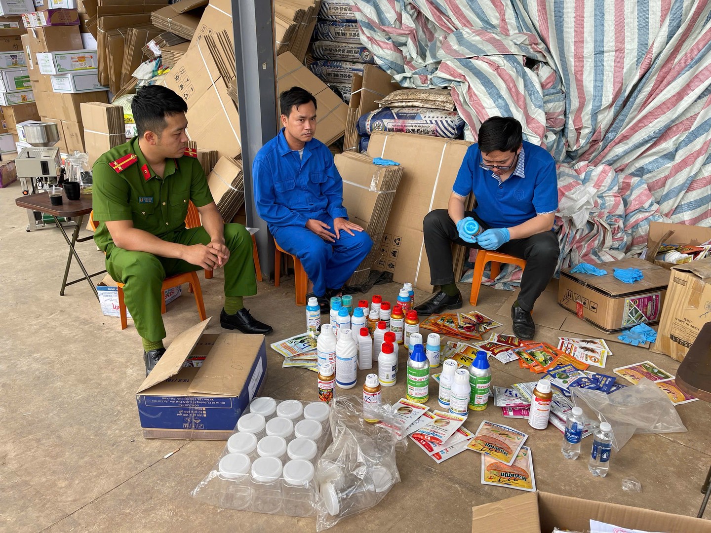 Khám xét khẩn cấp công ty của Nguyễn Văn Tám tại 8 tỉnh, thành - Ảnh 2.