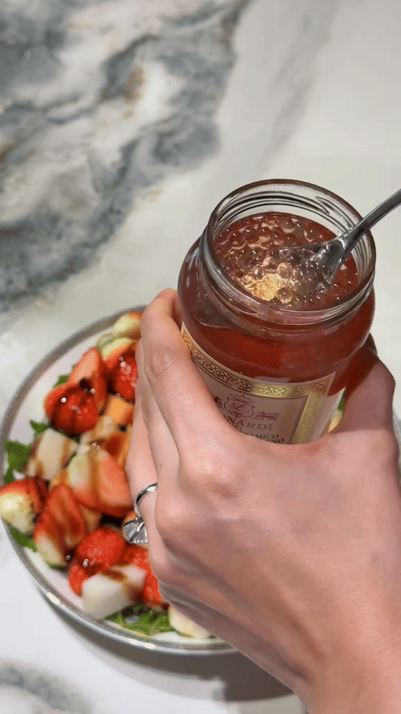 Đỗ Hà bị Viết Vương giật spotlight, đu trend làm salad nhưng dân mạng chỉ chú ý đến điều này- Ảnh 6. Đỗ Hà bị Viết Vương giật spotlight, đu trend làm salad nhưng dân mạng chỉ chú ý đến điều này- Ảnh 6.