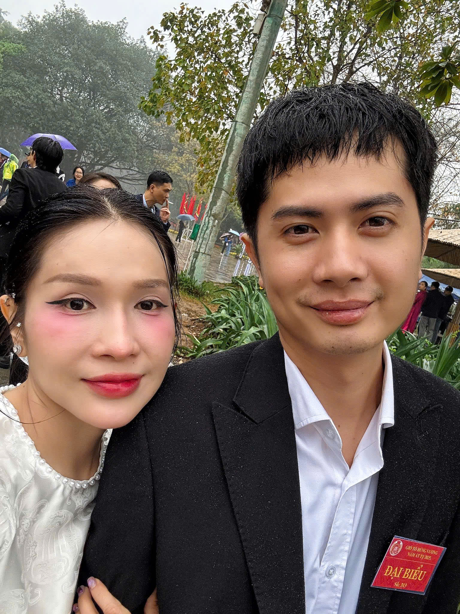 Xôn xao clip Khả Như đi thử váy cưới, chuẩn bị kết hôn với Huỳnh Phương?- Ảnh 4. Xôn xao clip Khả Như đi thử váy cưới, chuẩn bị kết hôn với Huỳnh Phương?- Ảnh 4.