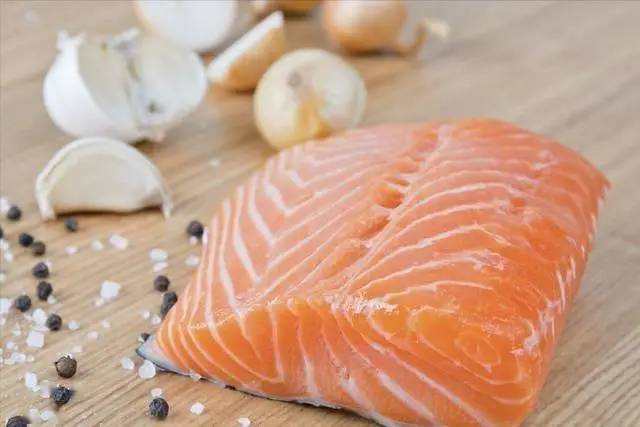 Trứng đứng thứ 5 trong số các loại thực phẩm giàu protein phù hợp nhất cho người cao tuổi, đứng đầu là "món" mà hầu hết mọi người không nghĩ tới- Ảnh 3.