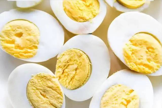 Trứng đứng thứ 5 trong số các loại thực phẩm giàu protein phù hợp nhất cho người cao tuổi, đứng đầu là "món" mà hầu hết mọi người không nghĩ tới- Ảnh 6.