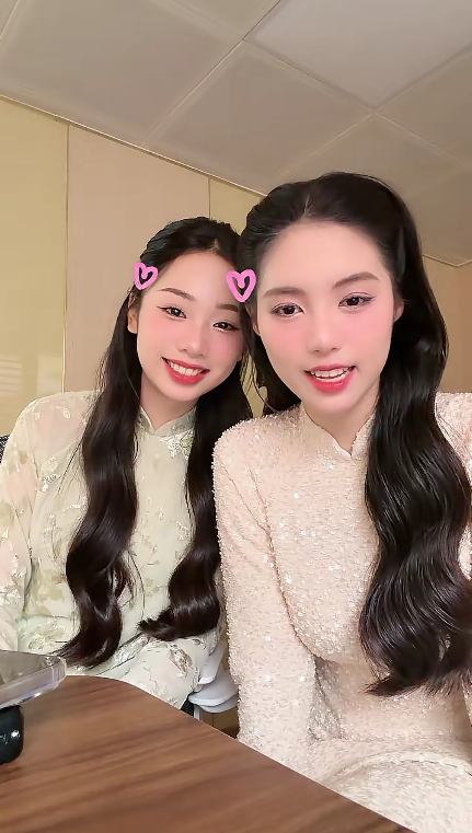 Ánh mắt của Đình Bắc viral, Á hậu Châu Anh vội livestream đính chính- Ảnh 3.