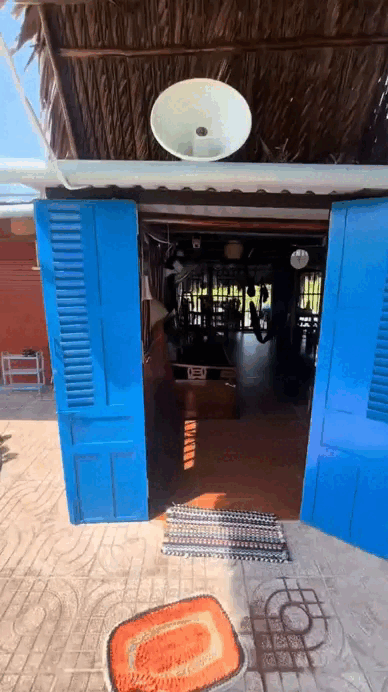 Trung bình nhà miền Tây: Lia cam đến đâu sảng hồn đến đấy, không đoán trước được điều gì!- Ảnh 4. Trung bình nhà miền Tây: Lia cam đến đâu sảng hồn đến đấy, không đoán trước được điều gì!- Ảnh 4.