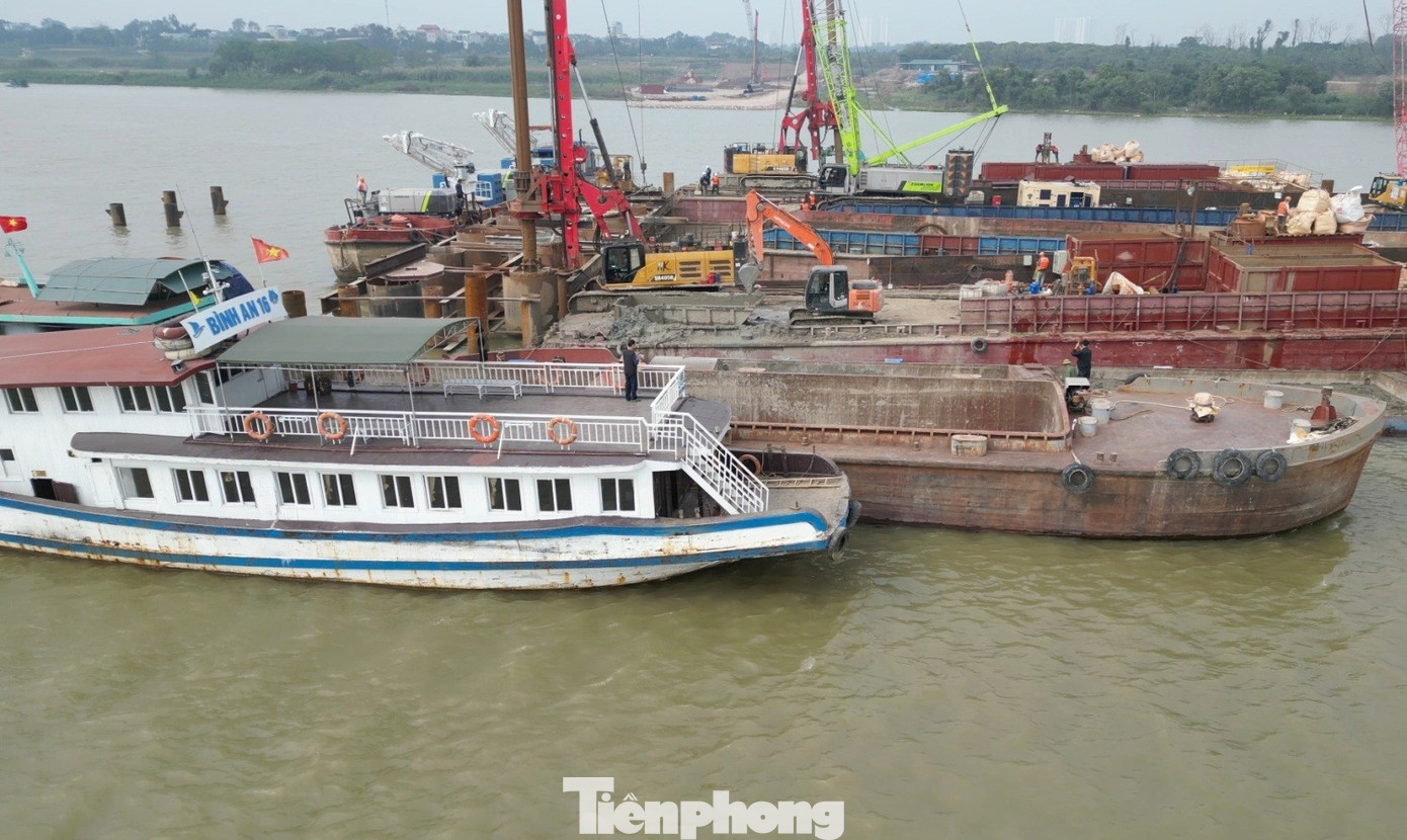 Cầu Ngọc Hồi nối Hà Nội với Hưng Yên tăng tốc thi công hai trụ cầu tháp dây văng- Ảnh 2.