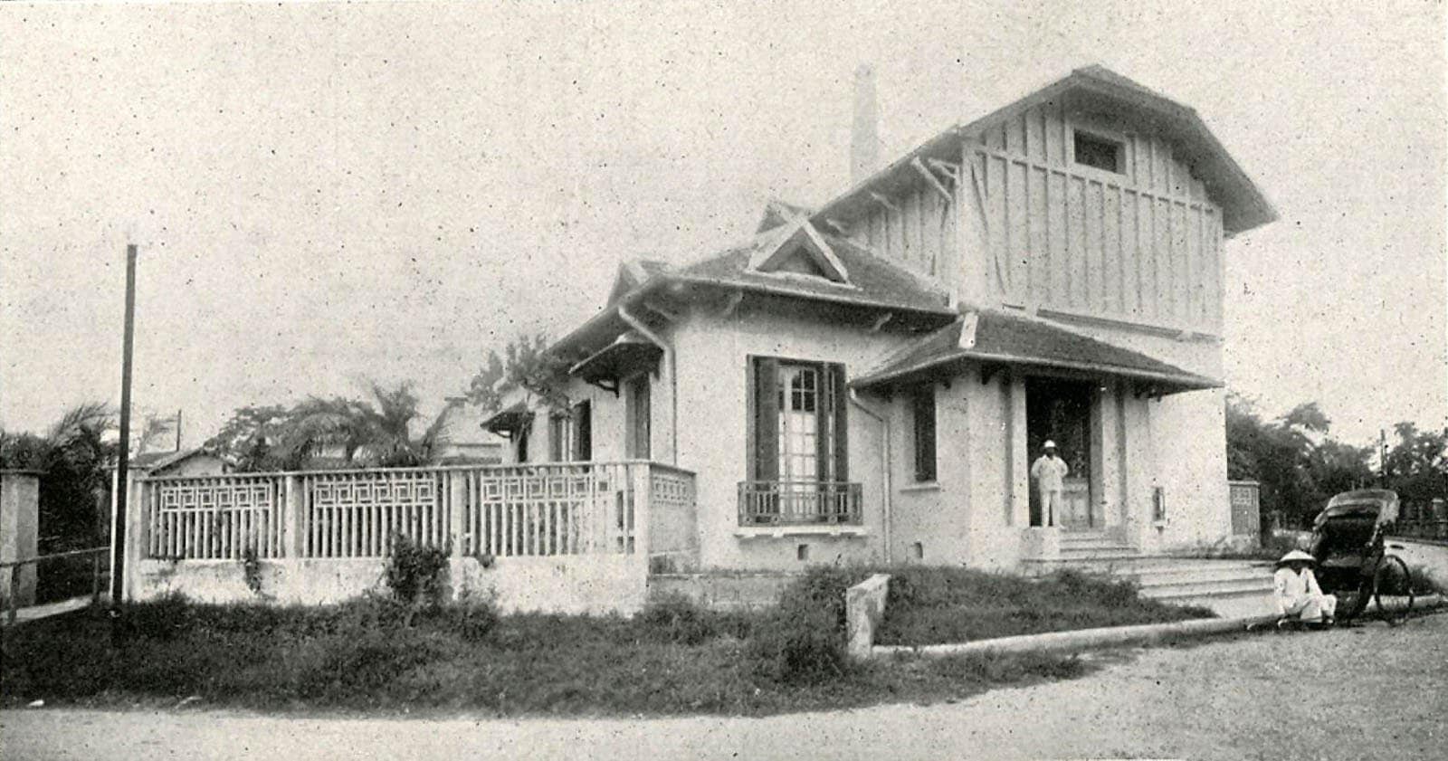 Ngôi trường "kiêu" nhất Hà Nội: Nằm ở khu vực trung tâm của thủ đô, sinh viên ai cũng ngầu đét!- Ảnh 2.