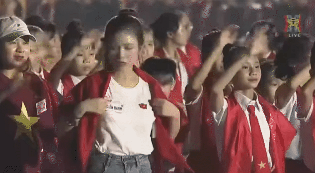 Giảng viên thanh nhạc đắt show nhất Việt Nam được Bộ Tư lệnh khen thưởng, sự nghiệp đi lên rực rỡ- Ảnh 6. Giảng viên thanh nhạc đắt show nhất Việt Nam được Bộ Tư lệnh khen thưởng, sự nghiệp đi lên rực rỡ- Ảnh 6.