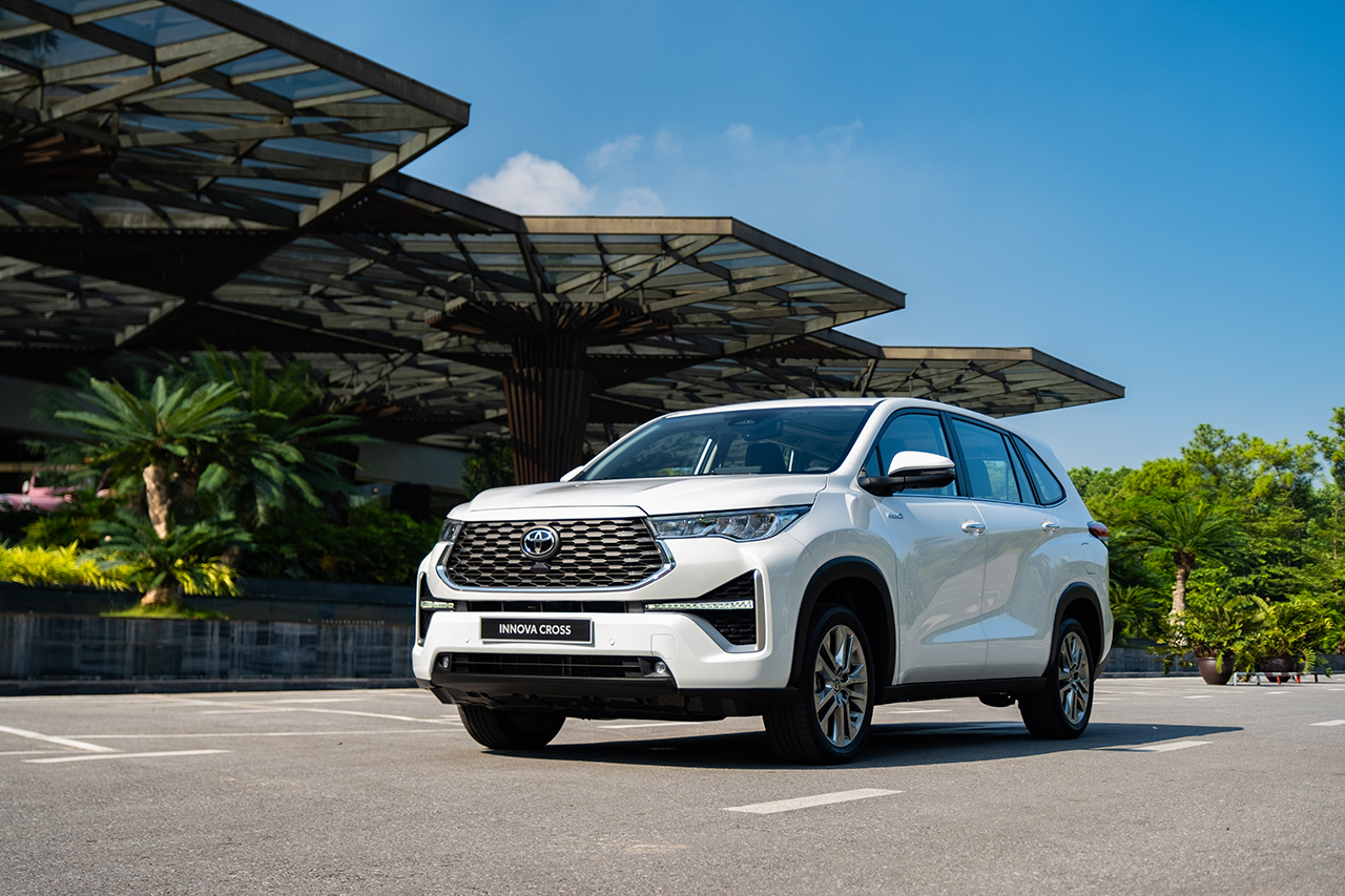 Những mẫu xe hybrid tầm giá dưới 1 tỉ đồng có thể được hưởng chính sách giảm thuế tiêu thụ đặc biệt: Giá liệu sẽ rẻ đến đâu?- Ảnh 3. Những mẫu xe hybrid tầm giá dưới 1 tỉ đồng có thể được hưởng chính sách giảm thuế tiêu thụ đặc biệt: Giá liệu sẽ rẻ đến đâu?- Ảnh 3.