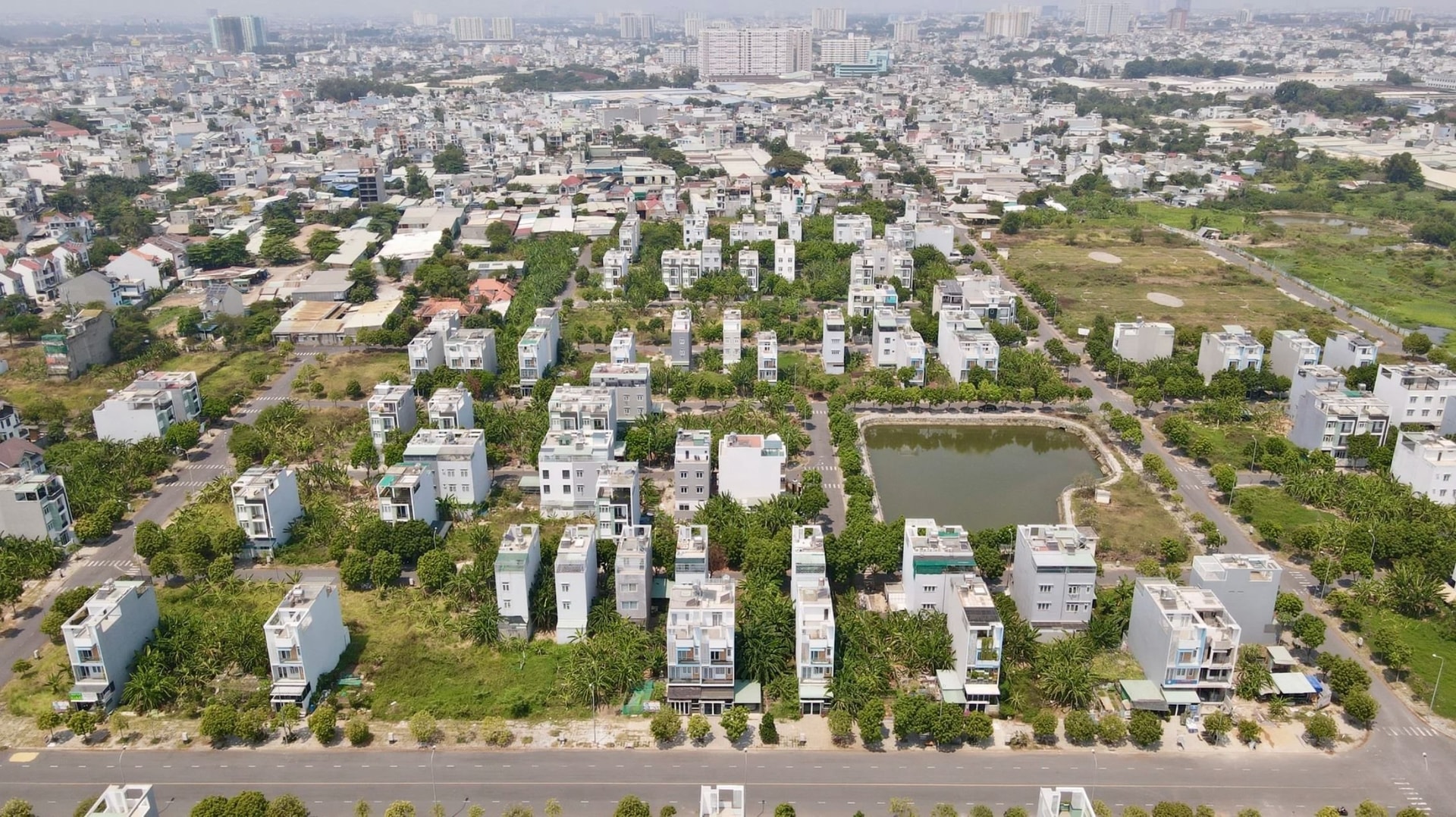 Động lực thể chế thúc đẩy, ổn định thị trường bất động sản