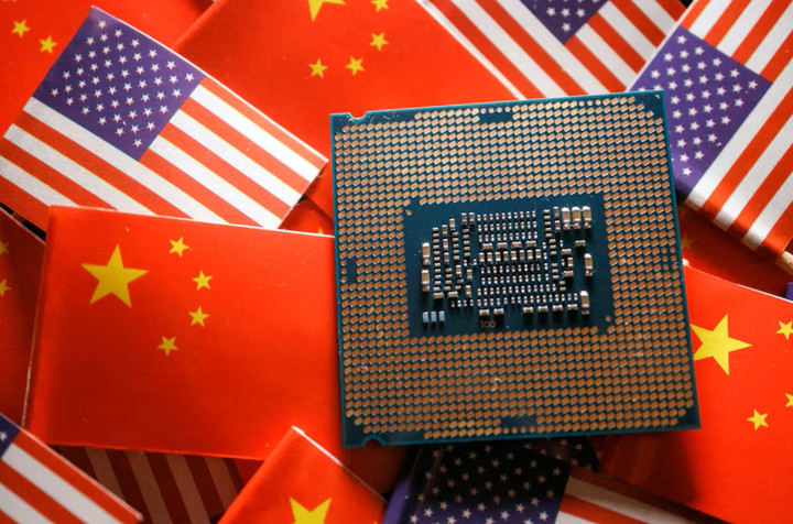 Công nghệ 4/1: Starlink di chuyển hàng nghìn vệ tinh vì 'an toàn không gian'- Ảnh 2.